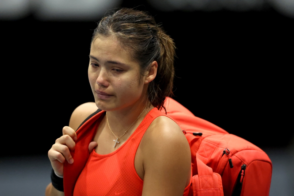 Raducanu pulls out, Gauff defeats Kenin in Auckland under the roof