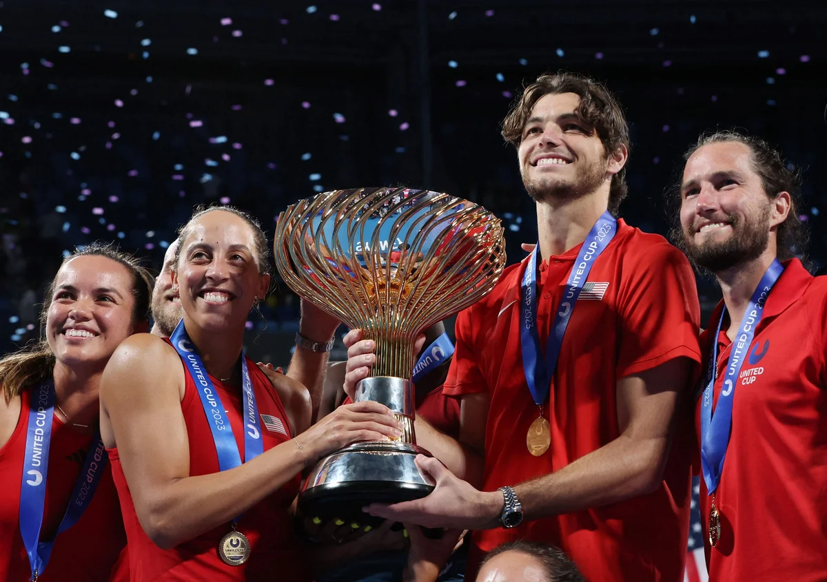 US team dominates United Cup final