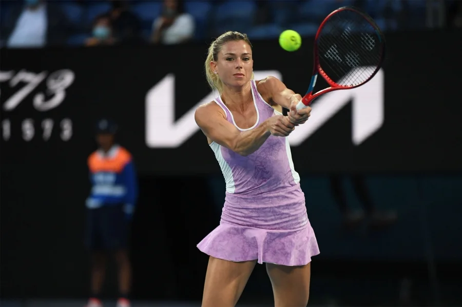 Giorgi crushes Stephens, Peterson upsets Linette in WTA 250 Merida semis