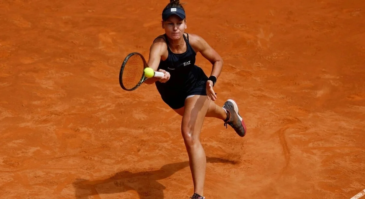 Kudermetova upsets Pegula to meet Swiatek in Madrid's semifinal