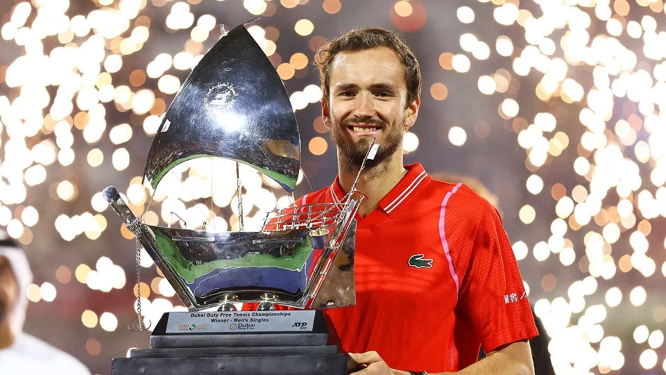 Three titles in three weeks - Medvedev dominates in Dubai