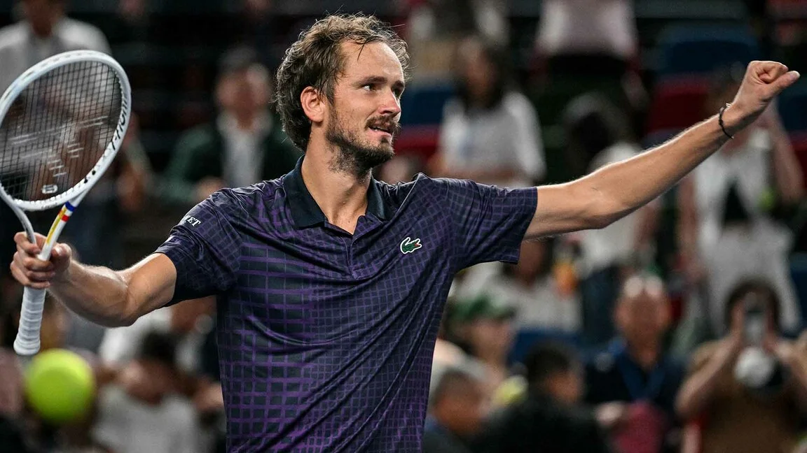 ATP Shanghai Quarters: Djokovic, Medvedev, Finals Race