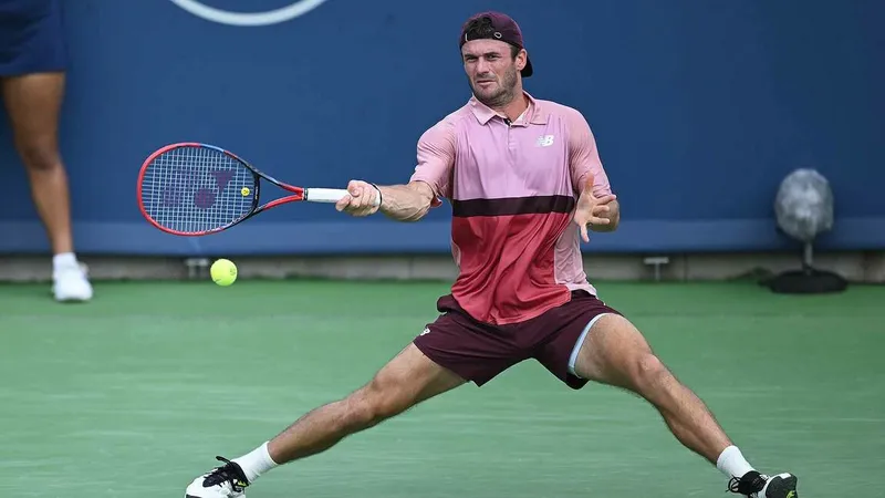 Rain interrupts in Auckland, Adelaide International semifinals preview