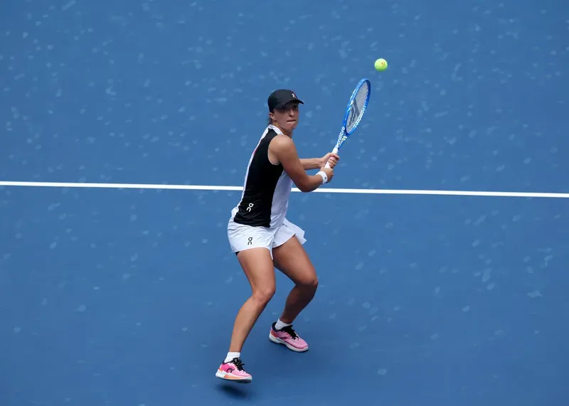 Top favorites move on, remarkable comebacks of Andreeva and Parks - WTA Australian Open Day 2