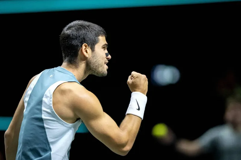 Alcaraz survives the 78-minute set, De Minaur storms back in Melbourne - Australian Open Day 4
