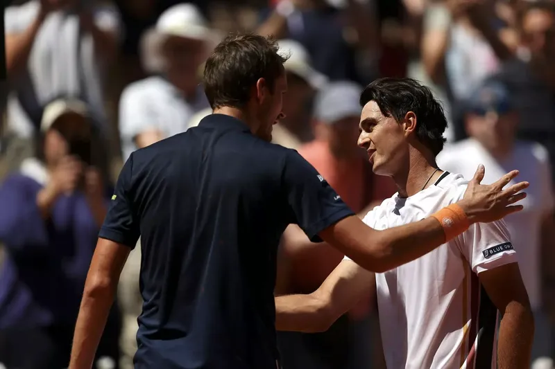 Walton shocks Medvedev in Paris opener, youngster Kouamé makes history, Sinner kicks off in style