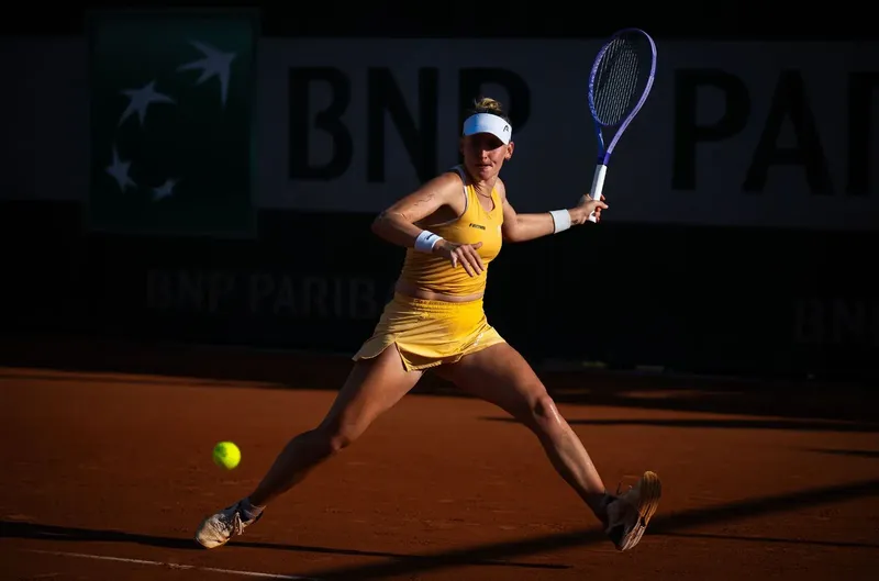 Teichmann's stunning comeback headlines a routine Friday for the favorites at Roland Garros