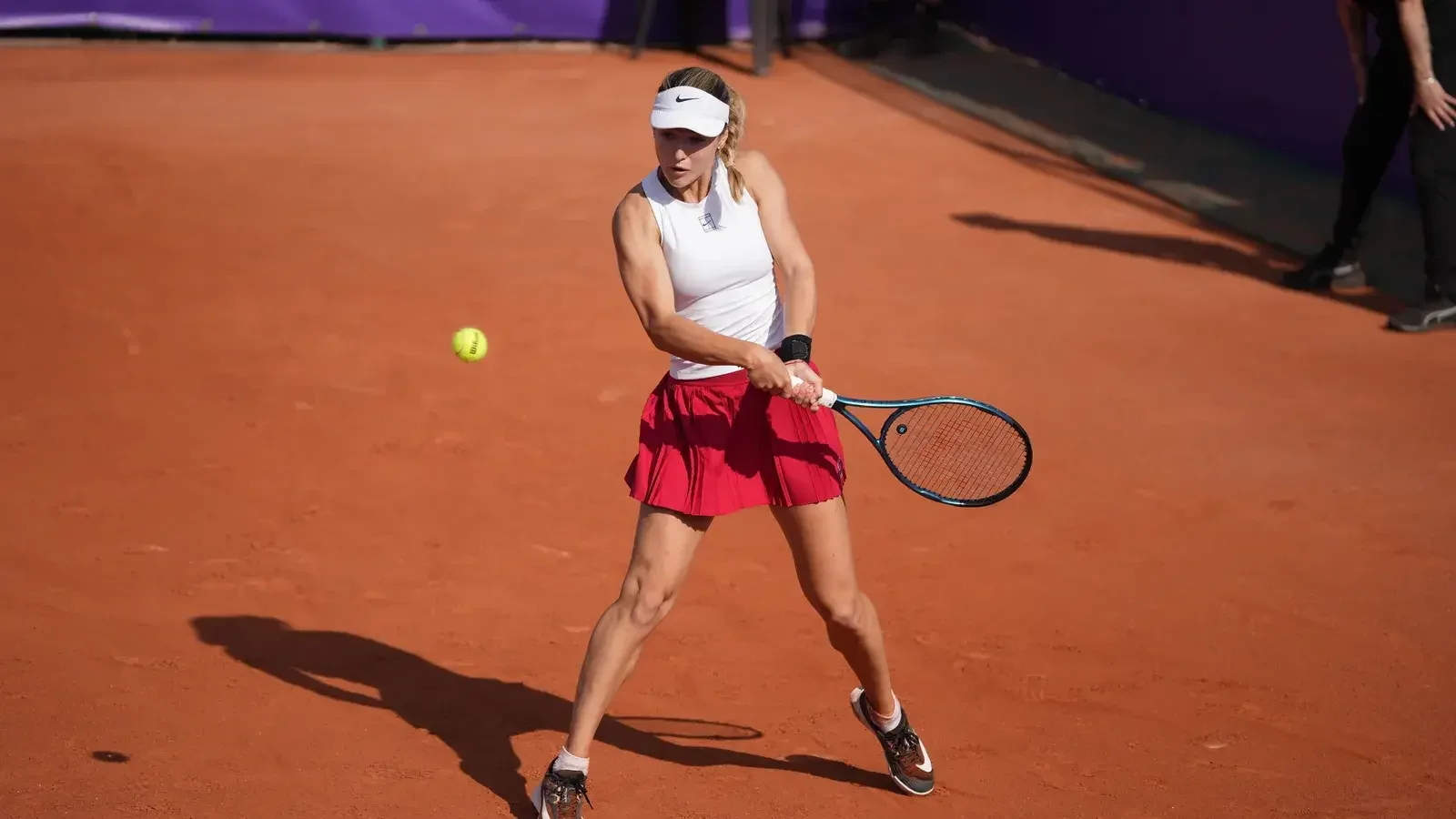 Kalinskaya stuns Potapova, Sabalenka moves past Osaka at Roland Garros
