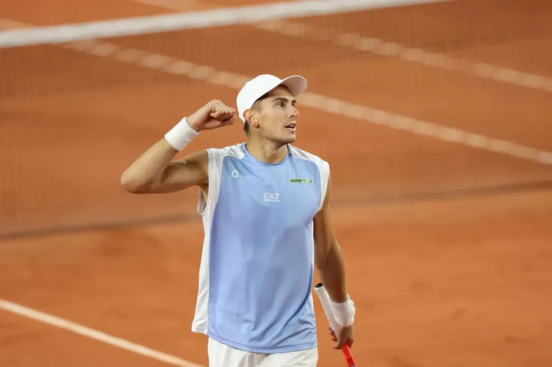 Record-breaking Arnaldi faces Berrettini in all-Italian battle, Auger Aliassime meets Cobolli